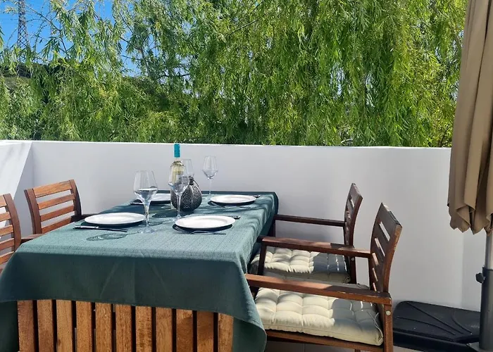 And Blue View アパート