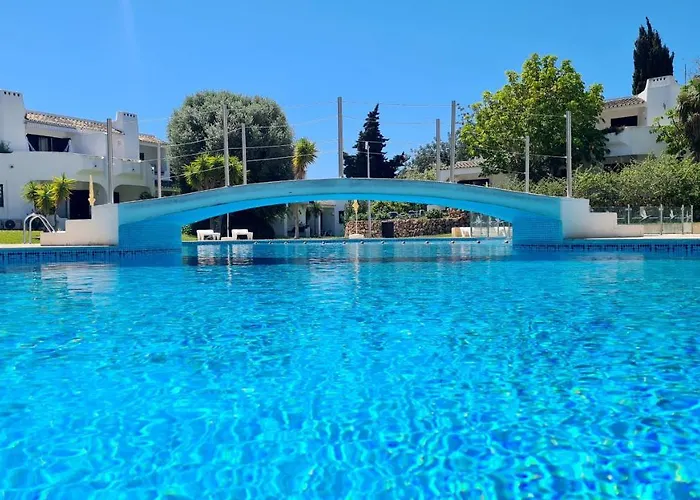 And Blue View アパート *