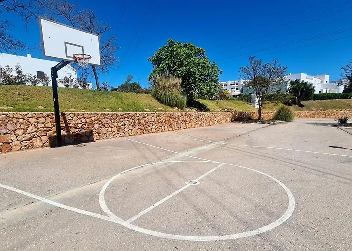 アパート And Blue View *